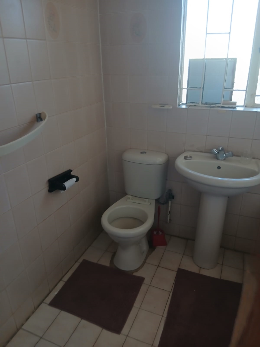 3 Bedroom Property for Sale in Mohadin North West